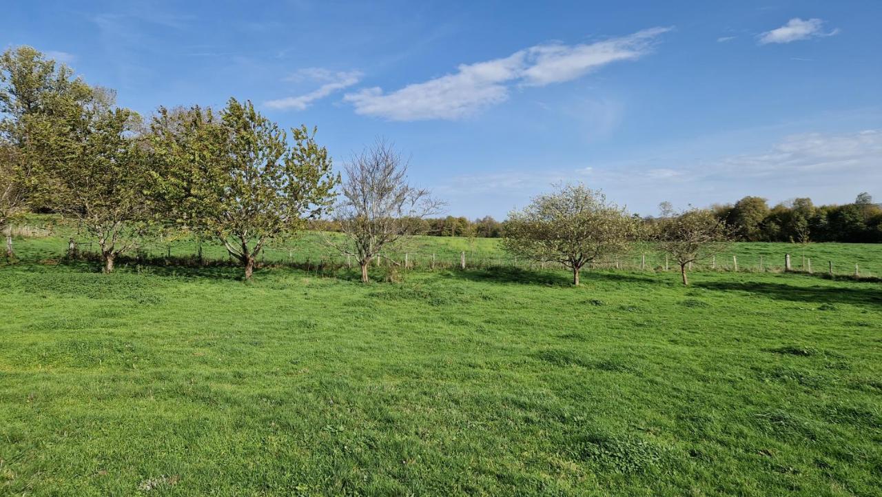 Calme Et Chaleureux Gite De Campagne. Voiteur Luaran gambar